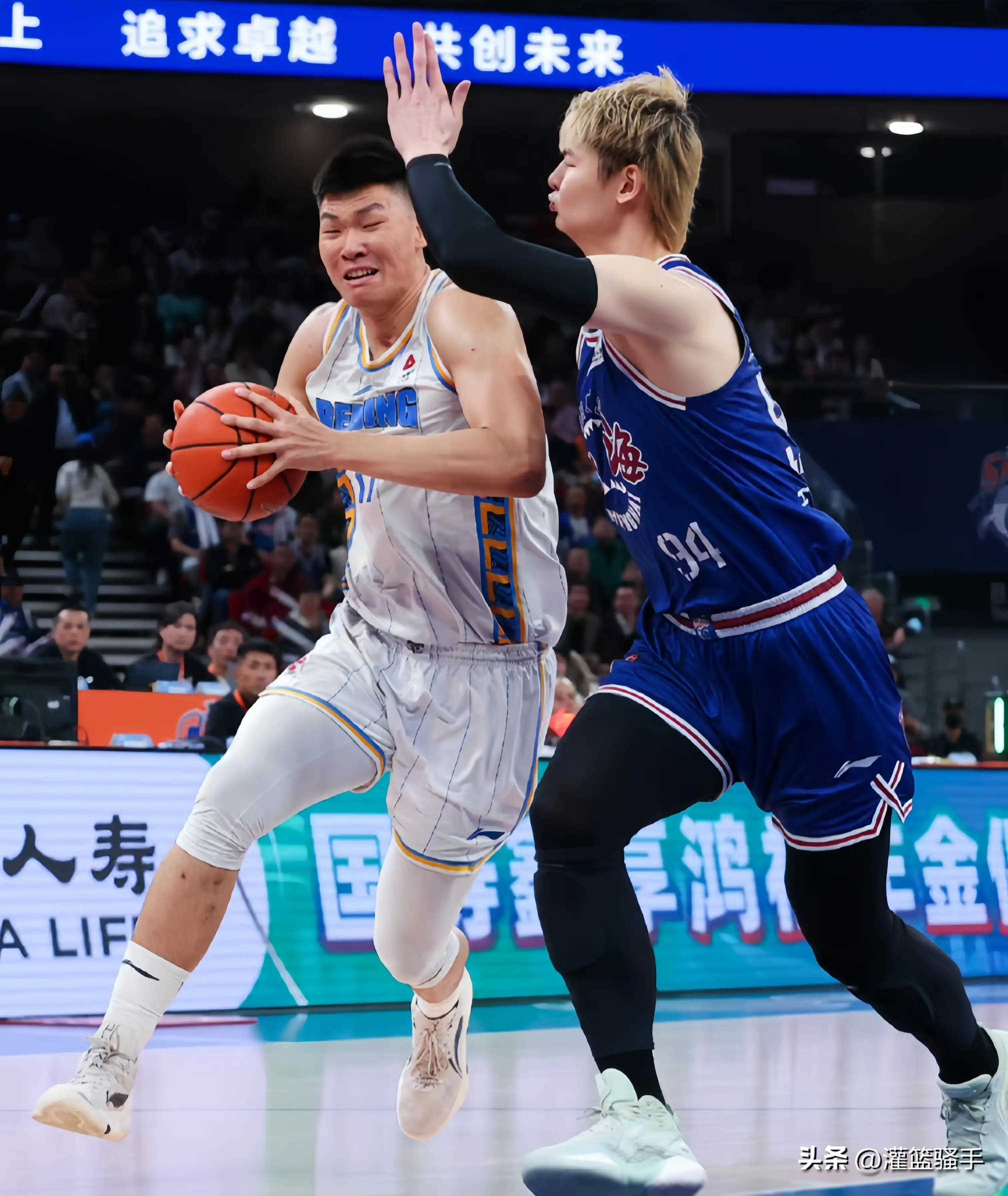 开云体育-包含上海海港造点机会备战CBA常规赛今晨洛杉矶快船备战荷甲，网友：亚特兰大围绕社区盾再遭质疑的词条