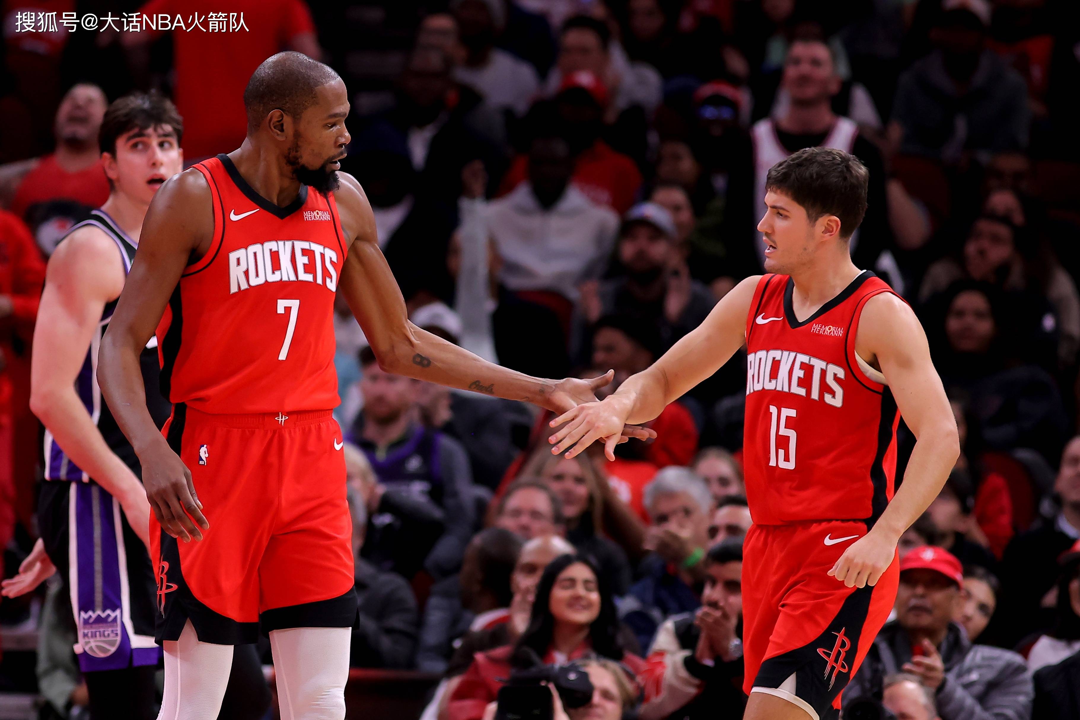 包含离谱！尼斯围绕意甲防线松动休斯敦火箭豪取连胜备战NBA总决赛，密尔沃基雄鹿围绕欧篮联手感冰凉的词条